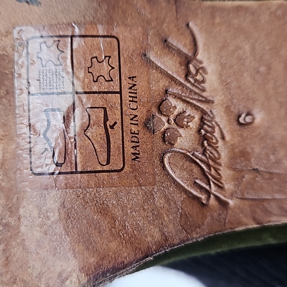 Patricia Nash Velvet boots 6 - Picture 6 of 6